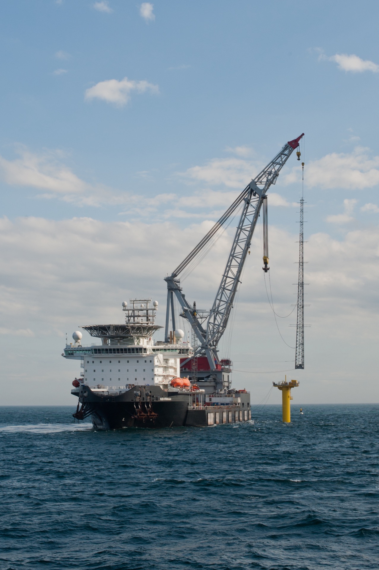 Seaway heavy lifting
